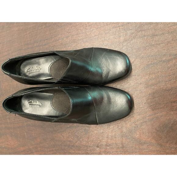 Clarks Bendables Black Leather 2 Inch Heel‎ Mule Clog Size 7.5M Classic Comfort - Picture 4 of 8